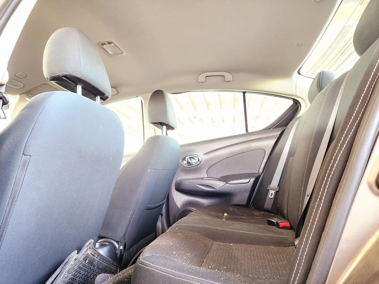2015 NISSAN VERSA — 83583 Miles — Lot 40307390 — Souq - Marhaba Auctions Used Cars - Image 6