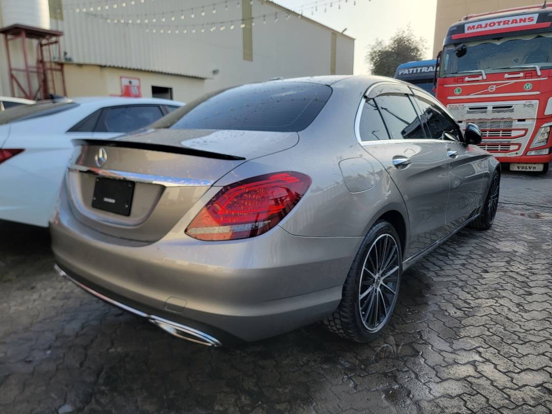2020 MERCEDES BENZ C300 — 80719 KM — Lot DB6LU327851 — Main - Marhaba Auctions Used Cars - Image 4