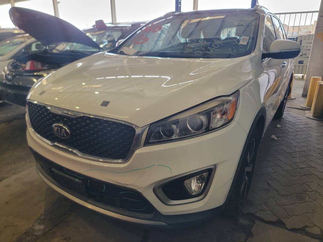 2018 KIA SORENTO — 114257 Miles — Lot 42641445 — Main - Marhaba Auctions Used Cars - Image 4