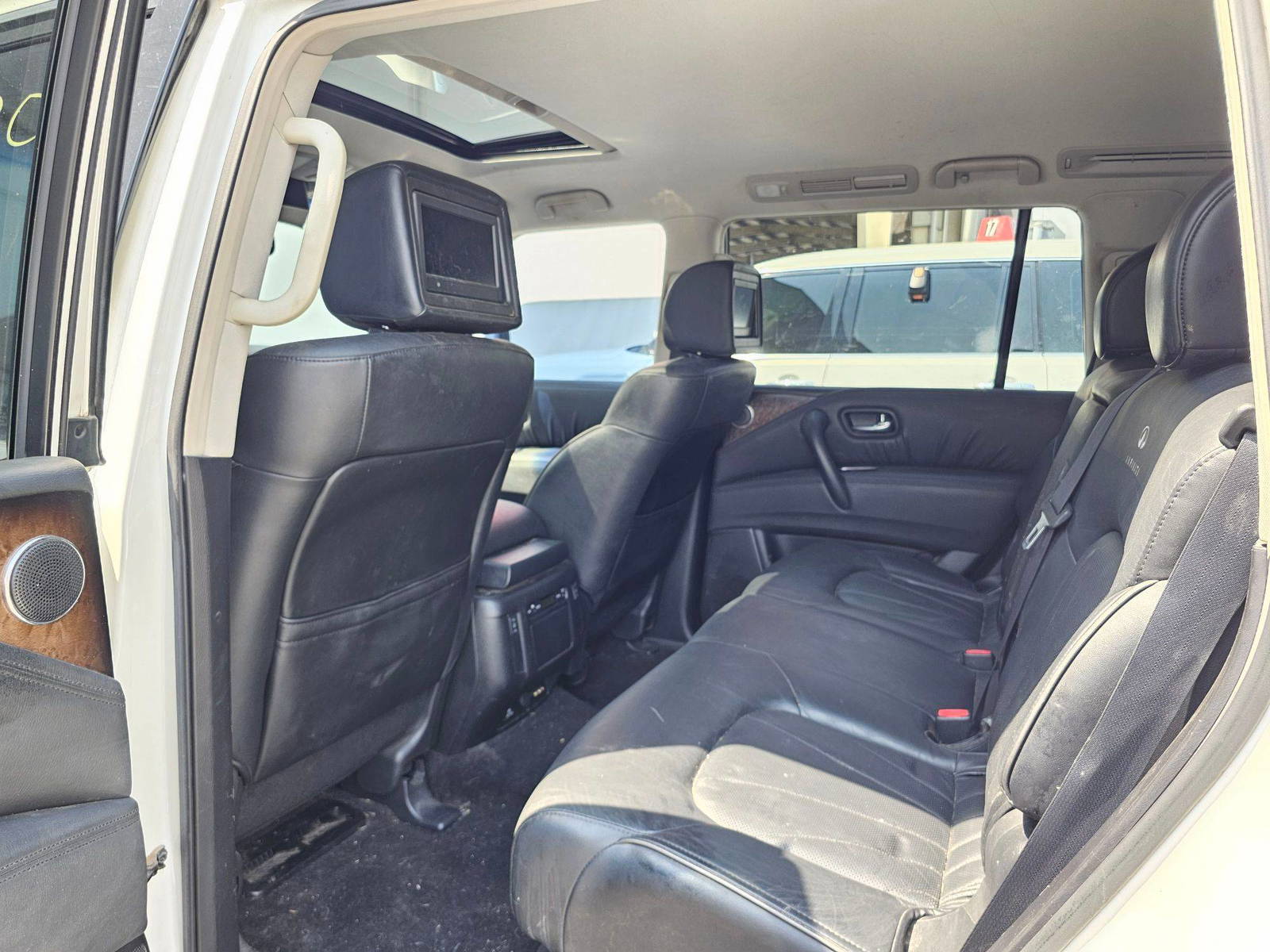 2012 INFINITI QX56 — 137383 KM — Lot 315830 — Ind. 12 - Marhaba Auctions Used Cars - Image 6