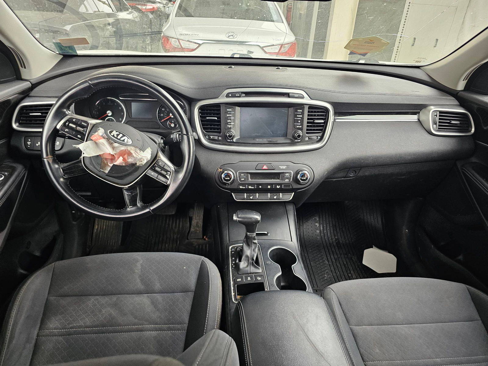 KIA SORENTO 2019 - Marhaba Auction Used Cars - Image 8