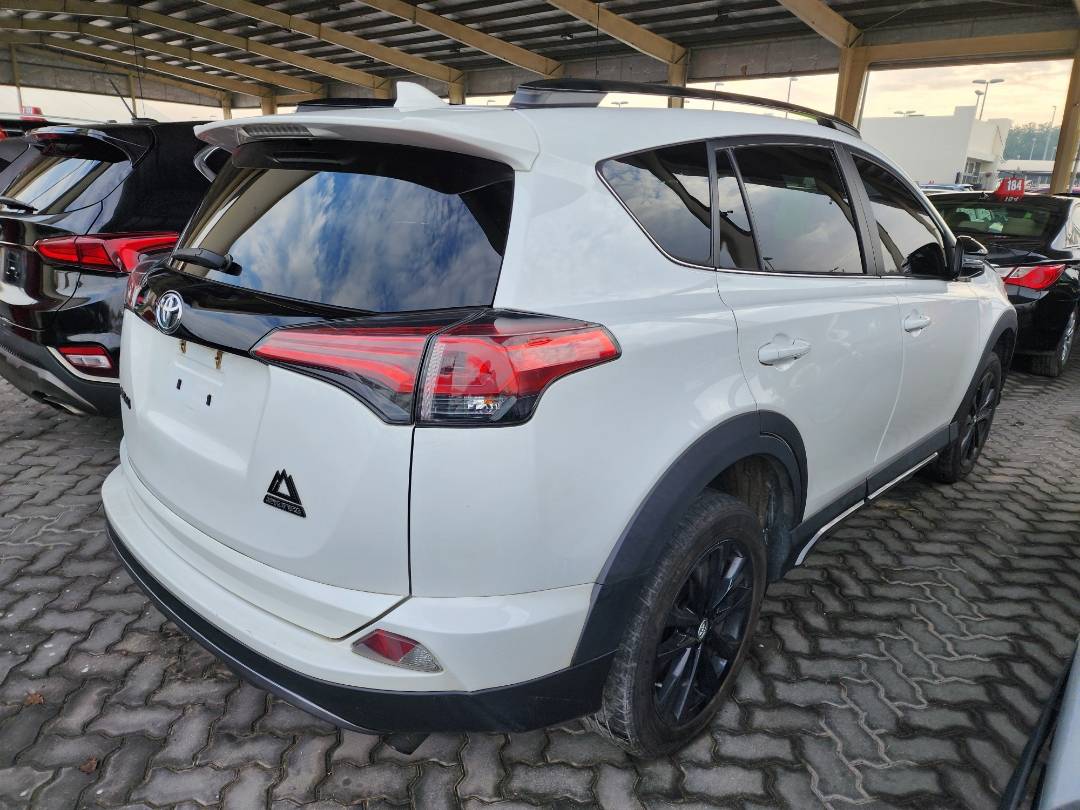 2018 TOYOTA RAV4 — 52904 Miles — Lot 75072553 - Marhaba Auctions Used Cars - Image 9
