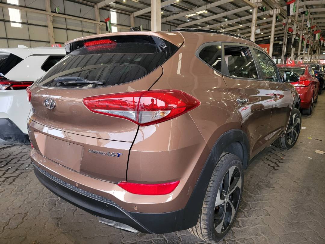 2016 HYUNDAI TUCSON — 70005 Miles — Lot U126295 — Souq - Marhaba Auctions Used Cars - Image 3