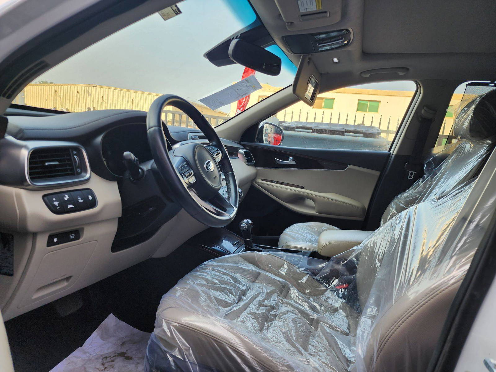 2018 KIA SORENTO — 91030 Miles — Lot 5XJG380744 — Souq - Marhaba Auctions Used Cars - Image 10