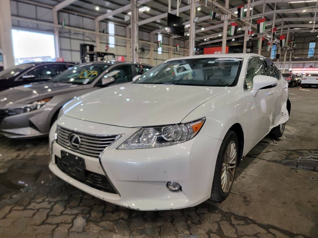 2015 LEXUS ES 350 — 186181 Miles — Lot F2207371 — Main - Marhaba Auctions Used Cars - Image 5