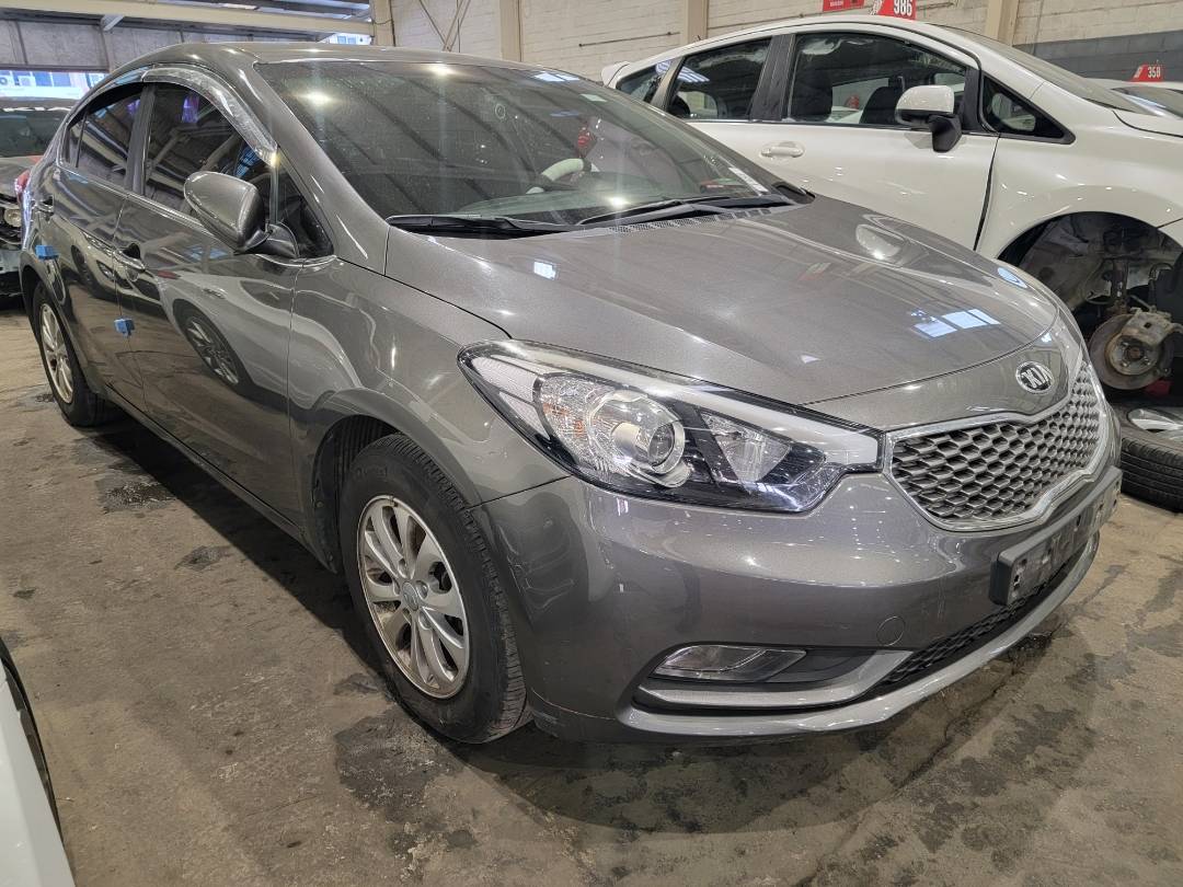 2013 KIA K3 — 193390 KM — Lot 021677 — Main - Marhaba Auctions Used Cars - Image 4