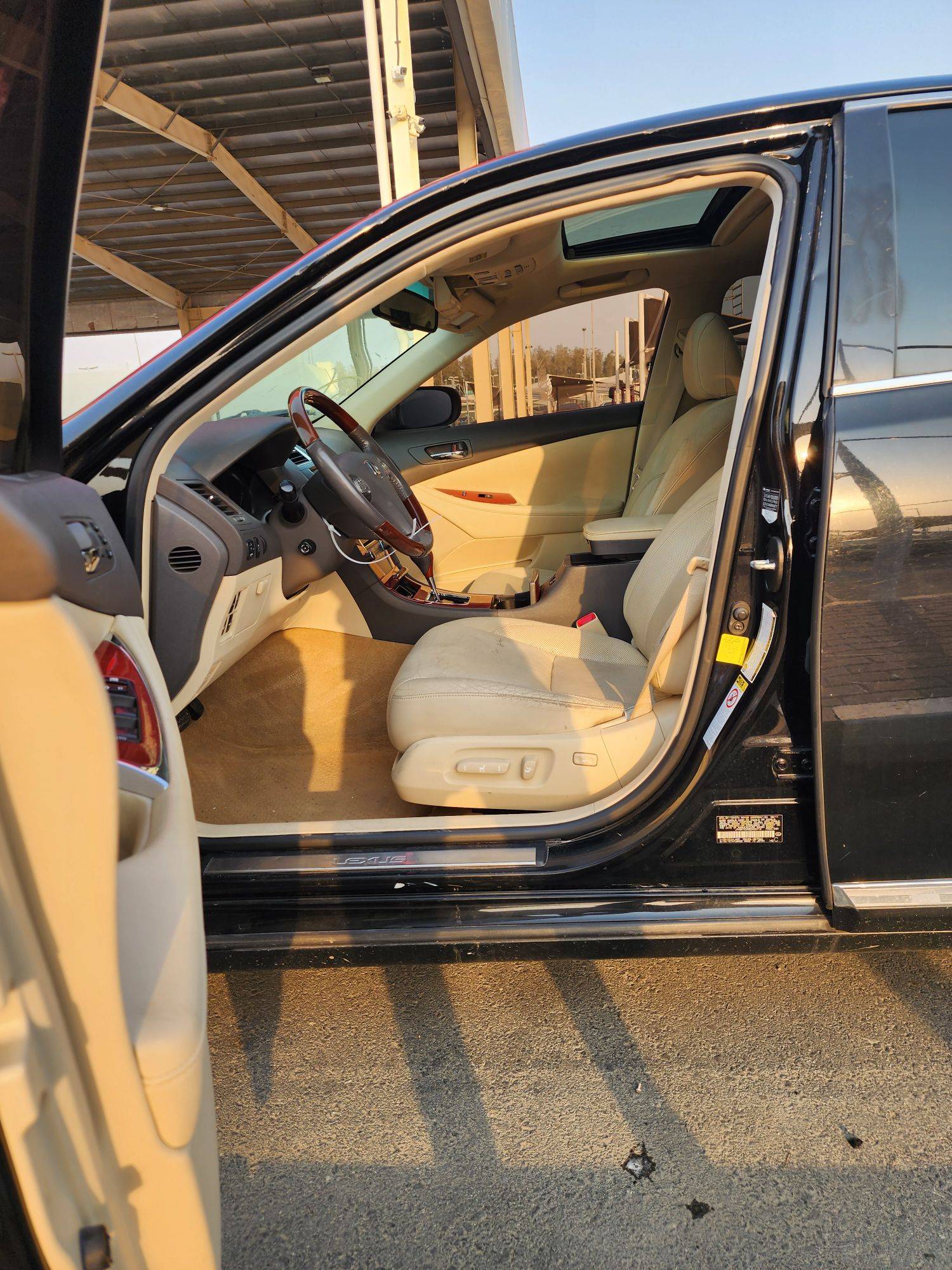 2011 LEXUS ES 350 — 133026 Miles — Lot 465714 — Souq - Marhaba Auctions Used Cars - Image 14