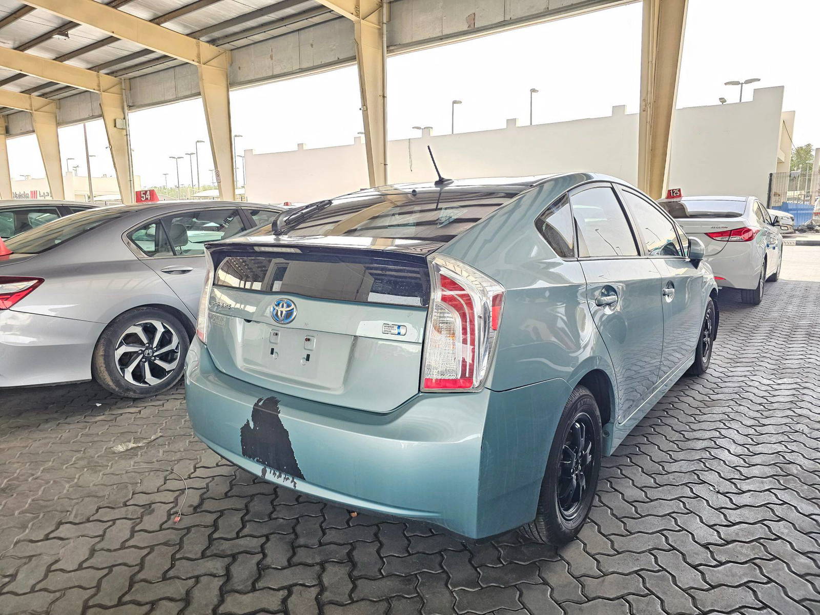 2014 TOYOTA PRIUS — 192829 Miles — Lot 41546724 — Souq - Marhaba Auctions Used Cars - Image 3