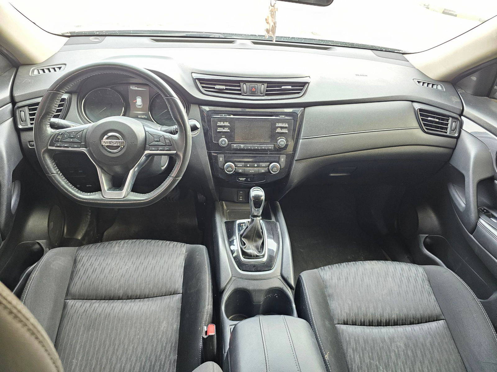 2017 NISSAN ROGUE — 197327 KM — Lot T2HP507352 — Souq - Marhaba Auctions Used Cars - Image 7