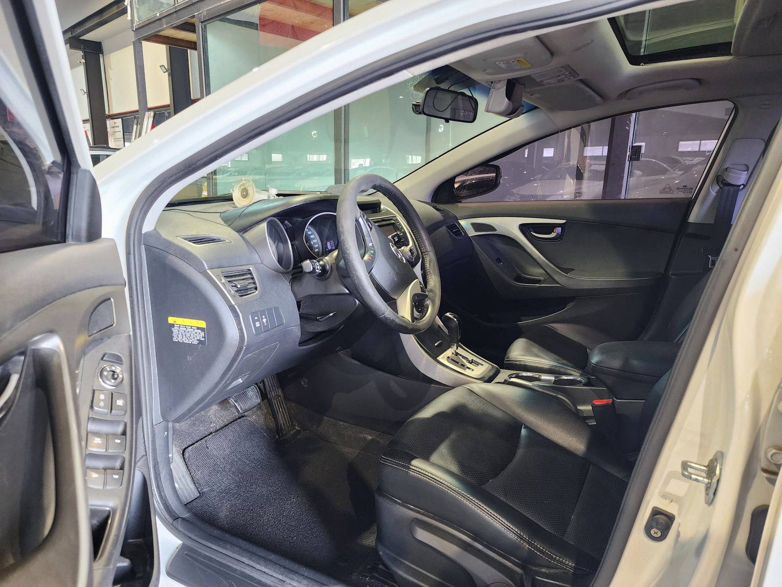 2011 HYUNDAI AVANTE — 169868 KM — Lot 092327 — Al Quoz - Marhaba Auctions Used Cars - Image 10