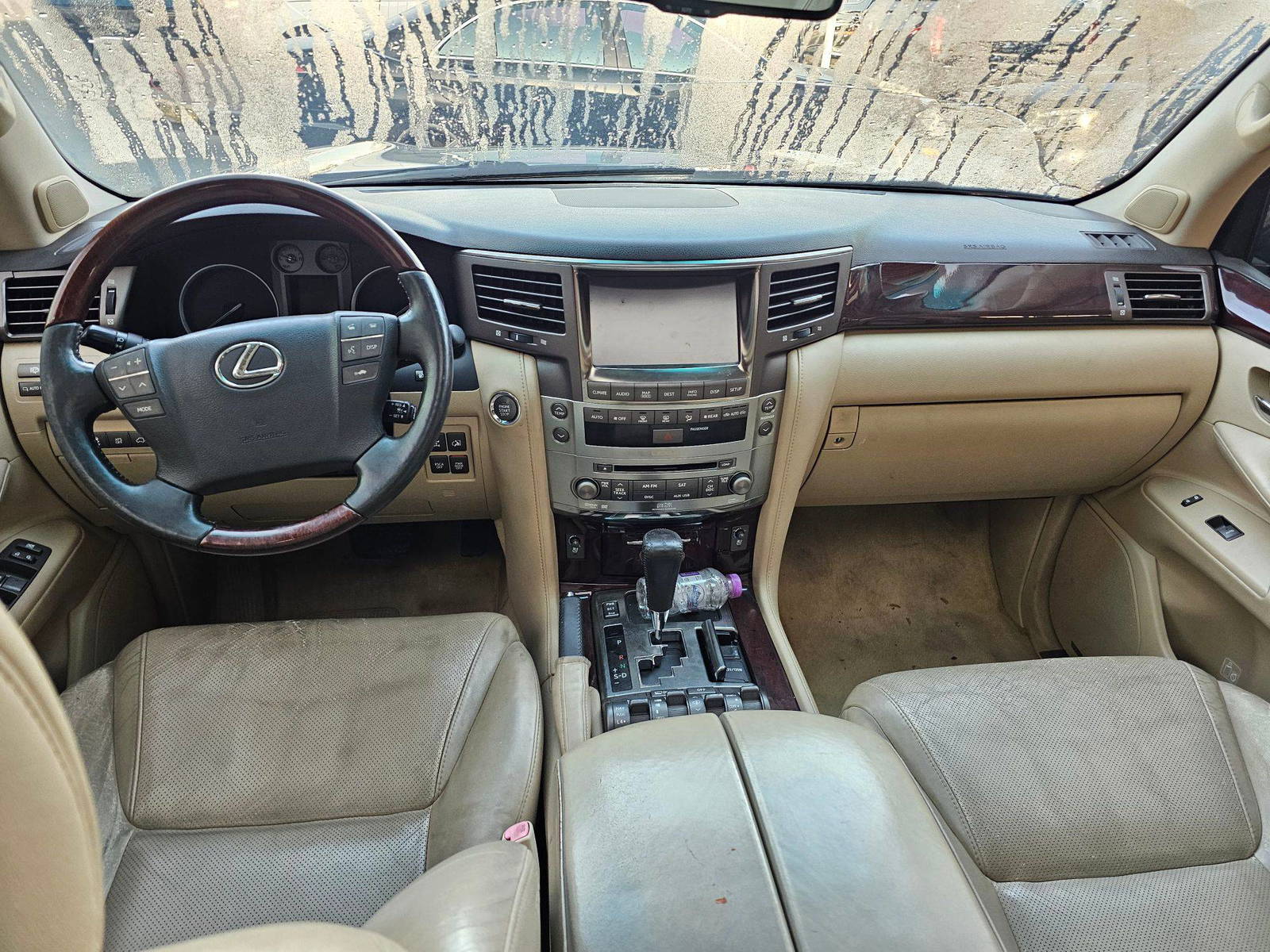 2011 LEXUS LX 570 — 240318 Miles — Lot B4081312 — Souq - Marhaba Auctions Used Cars - Image 8