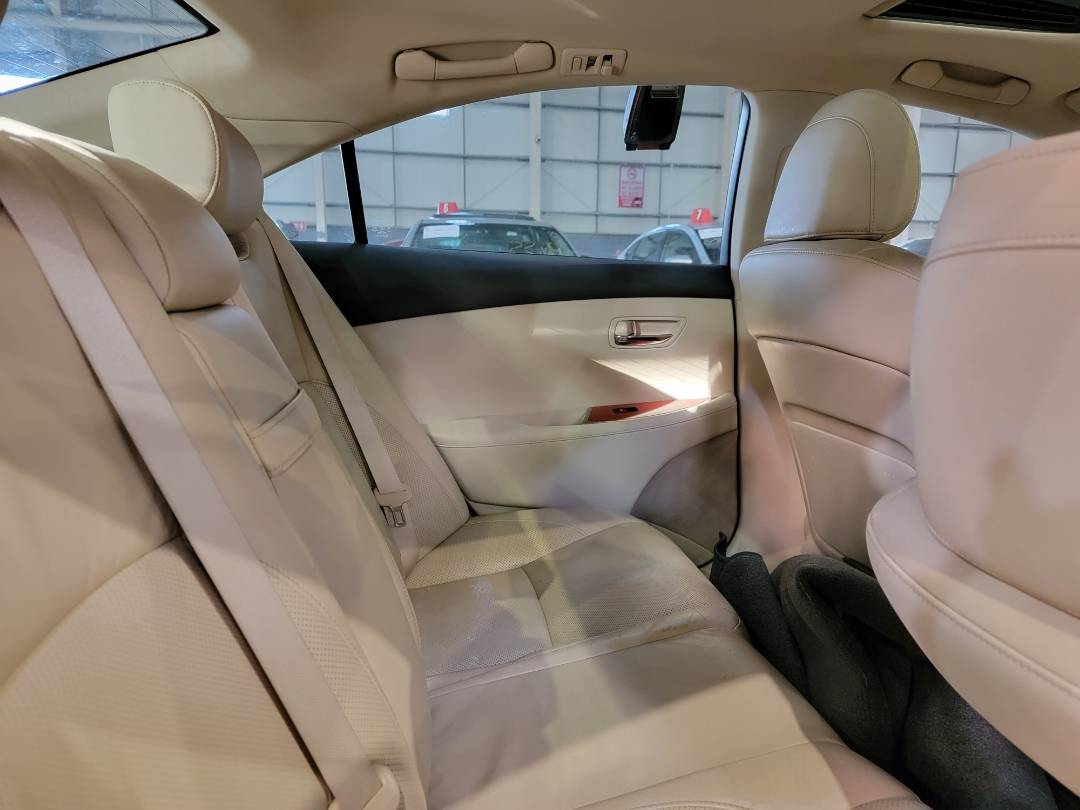 2010 LEXUS ES 350 — 128609 Miles — Lot 98582 - Marhaba Auctions Used Cars - Image 5