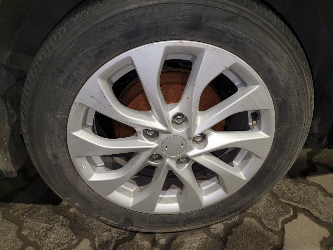 2015 NISSAN SENTRA — 209551 KM — Lot 76228173 - Marhaba Auctions Used Cars - Image 4