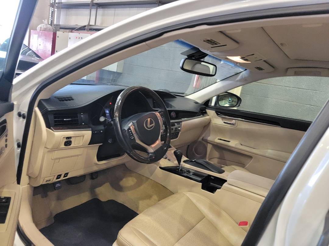 2015 LEXUS ES 350 — 102077 Miles — Lot 4F2161779 — Main - Marhaba Auctions Used Cars - Image 6