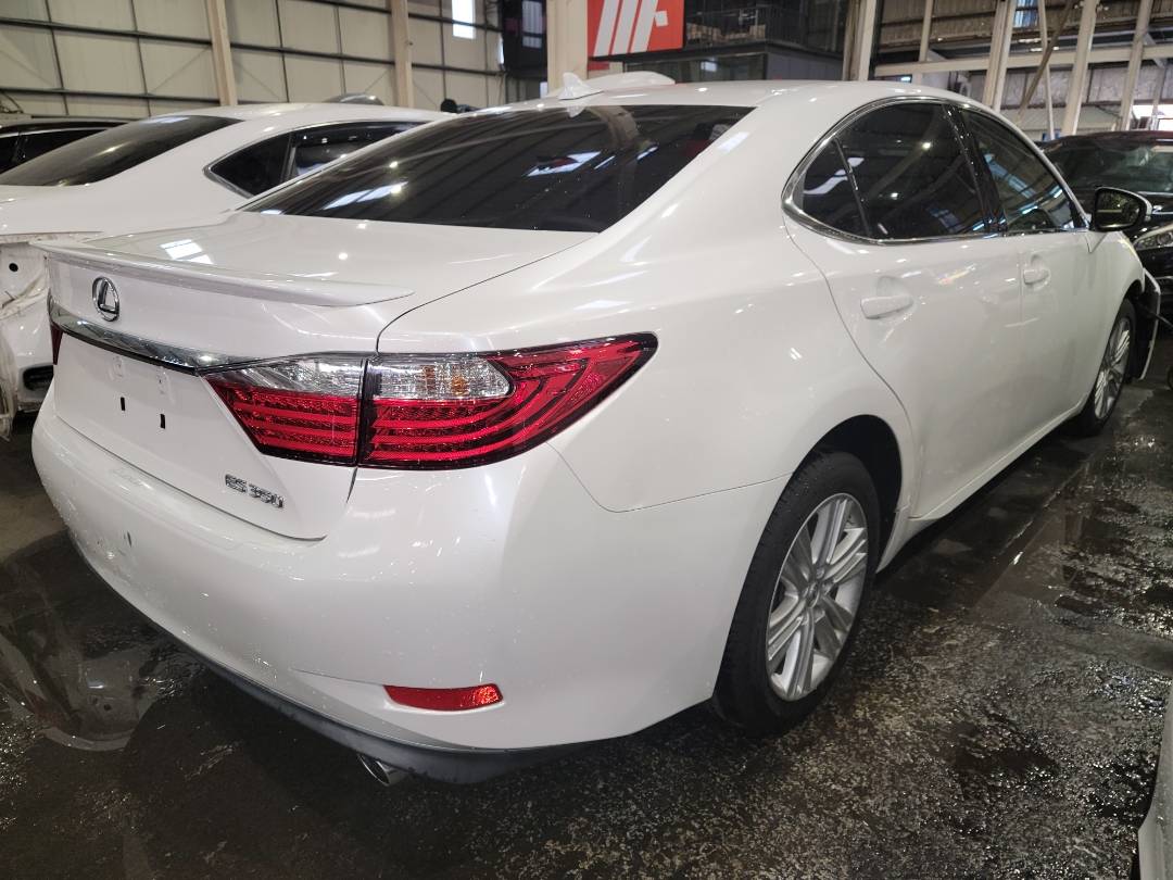 2014 LEXUS ES 350 — 84519 Miles — Lot 134017 - Marhaba Auctions Used Cars - Image 3