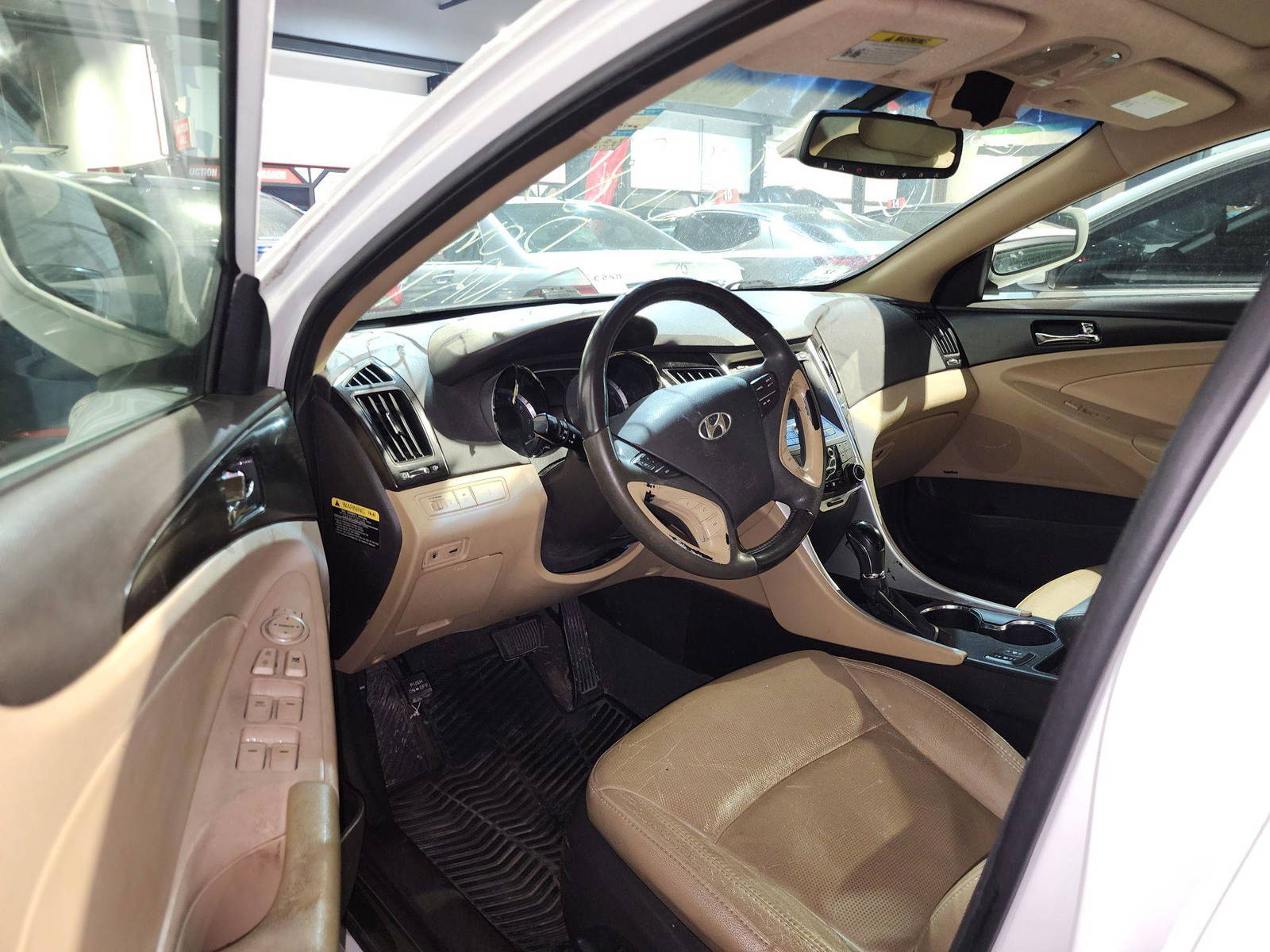 2013 HYUNDAI SONATA — 164515 Miles — Lot 608090 — Al Quoz - Marhaba Auctions Used Cars - Image 9