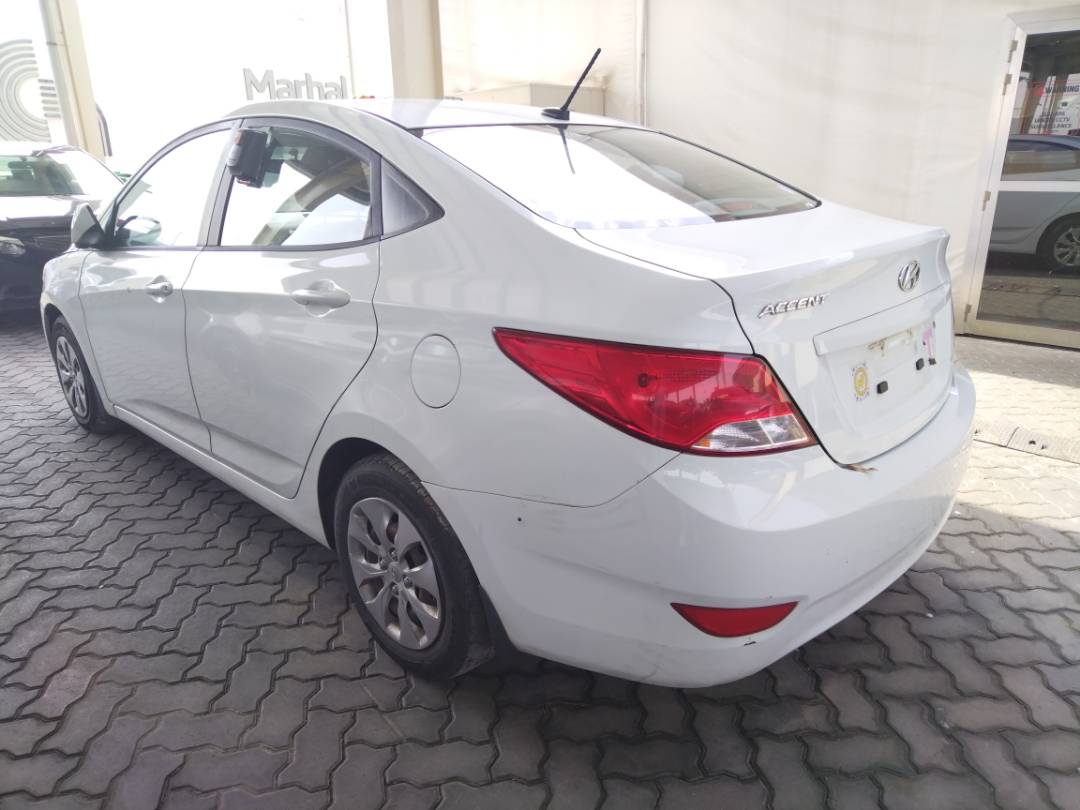 2015 HYUNDAI ACCENT — 95268 Miles — Lot 80400303 - Marhaba Auctions Used Cars - Image 9