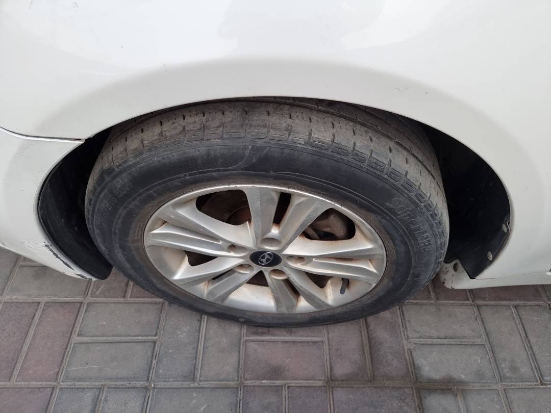 2012 HYUNDAI SONATA — 150206 KM — Lot 125487 — Souq - Marhaba Auctions Used Cars - Image 11