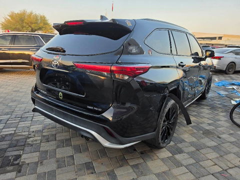 TOYOTA HIGHLANDER