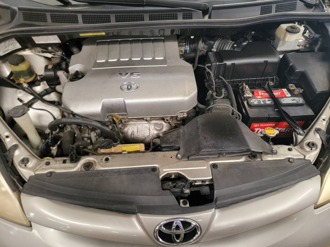2010 TOYOTA SIENNA — 201758 Miles — Lot 38467545 — Main - Marhaba Auctions Used Cars - Image 9