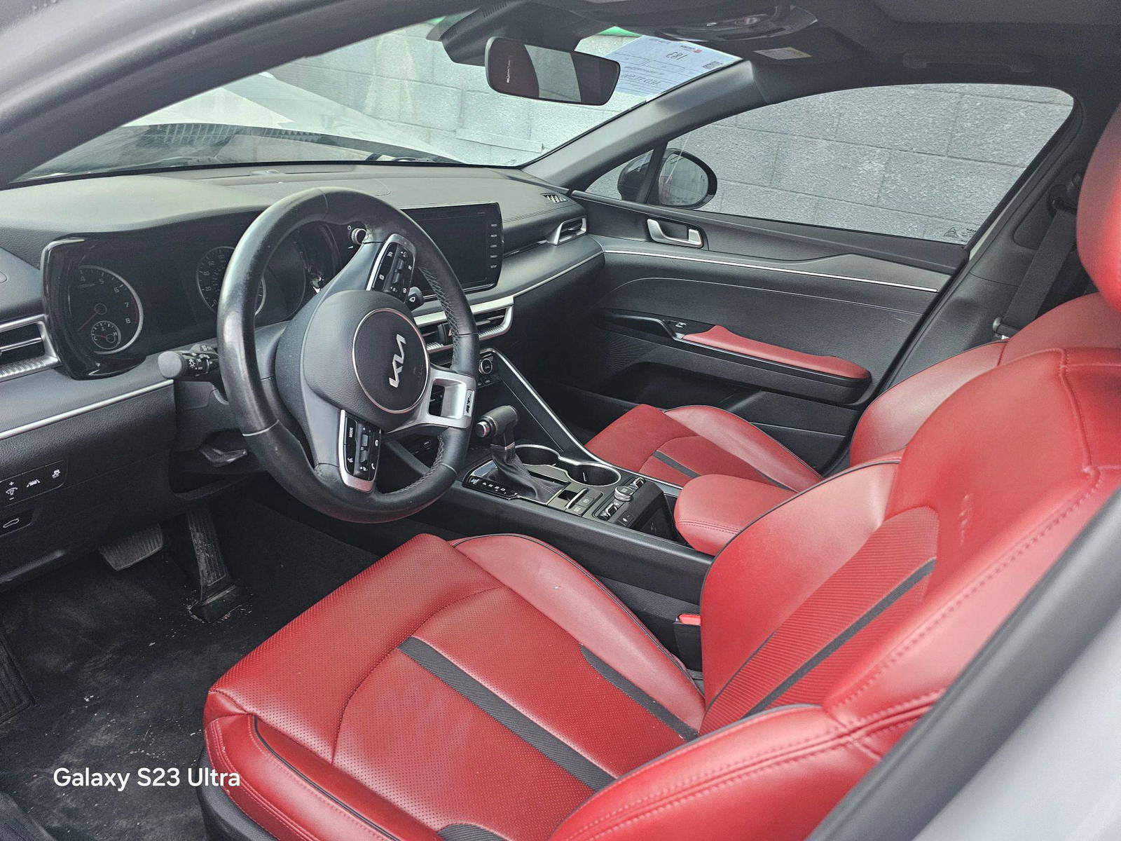 2023 KIA K5 — 45578 Miles — Lot 92919215 — Souq - Marhaba Auctions Used Cars - Image 8