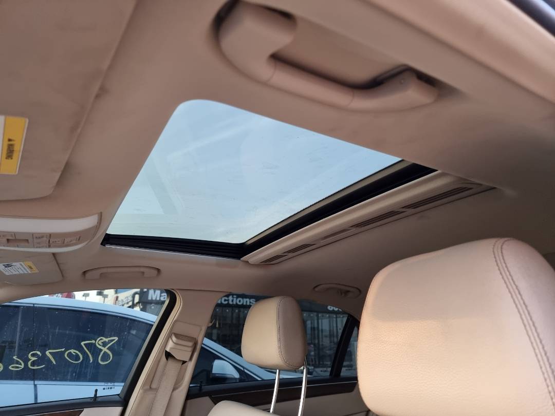 2014 MERCEDES BENZ E 350 — 90485 Miles — Lot 214587 — Ind. 12 - Marhaba Auctions Used Cars - Image 9