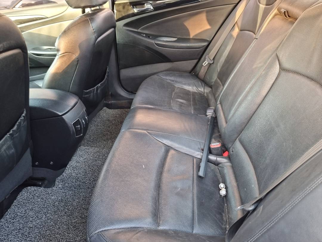 HYUNDAI SONATA 2011 - Marhaba Auction Used Cars - Image 6