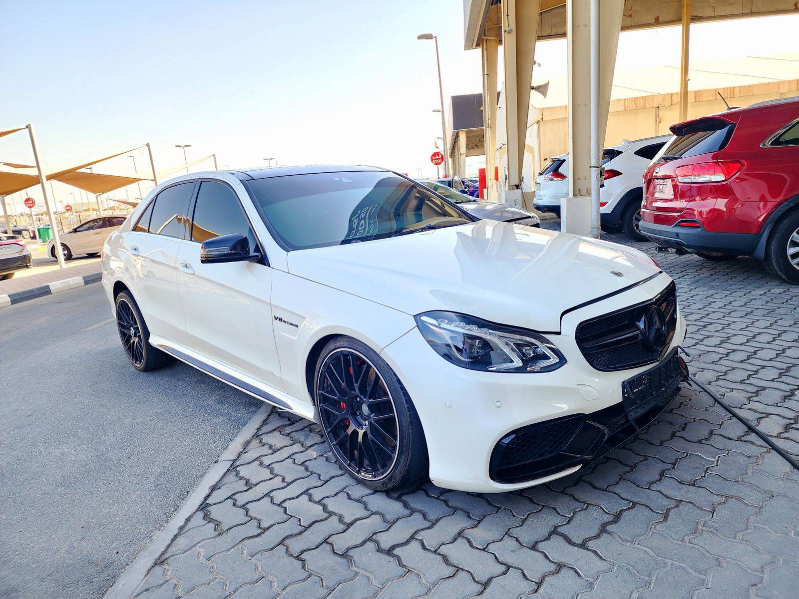 2011 MERCEDES BENZ E 63 AMG-S 4MATIC — 164424 KM — Lot 0771A395843 — Souq - Marhaba Auctions Used Cars - Image 4