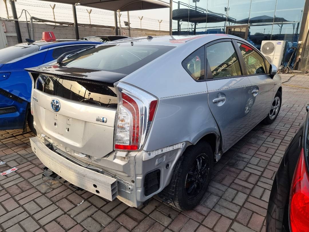 2015 TOYOTA PRIUS — 144169 Miles — Lot 215487 — Ind. 12 - Marhaba Auctions Used Cars - Image 4