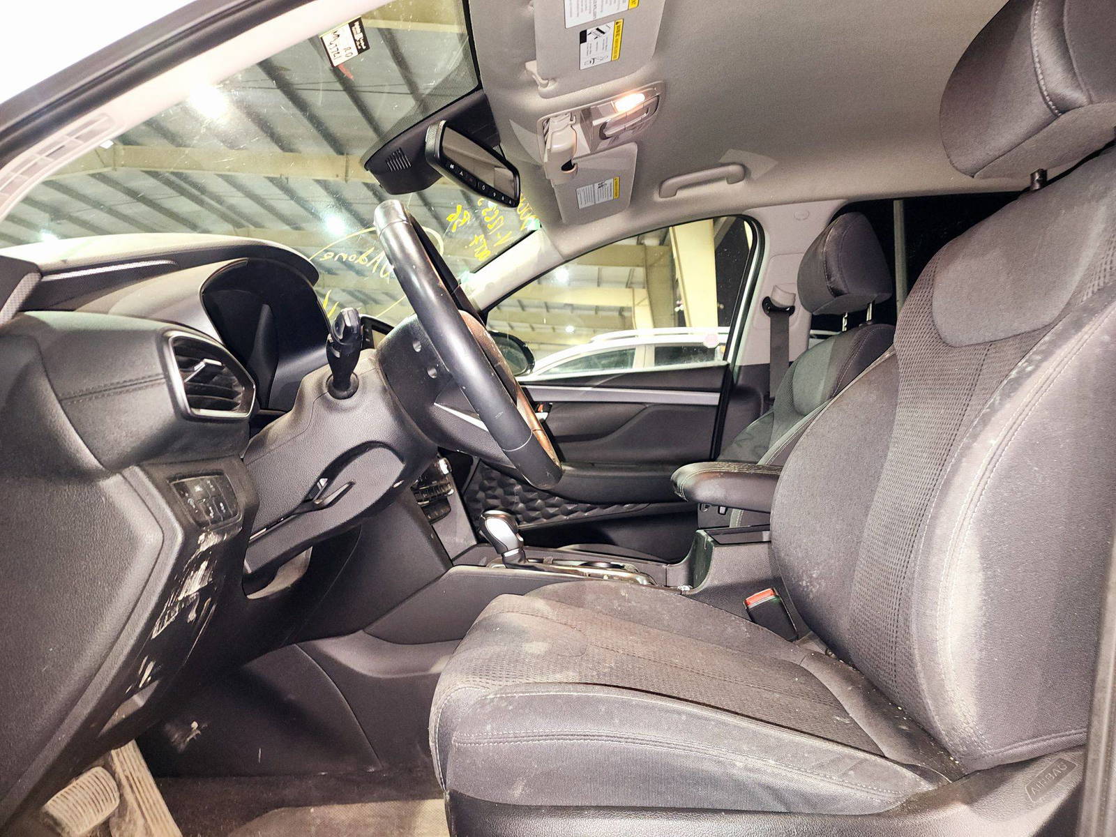 2019 HYUNDAI SANTA FE — 43721 KM — Lot 30046665 — Souq - Marhaba Auctions Used Cars - Image 8