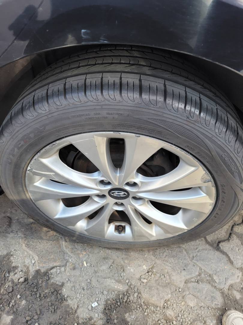 2012 HYUNDAI GRANDEUR — 253998 KM — Lot 204265 — Main - Marhaba Auctions Used Cars - Image 9