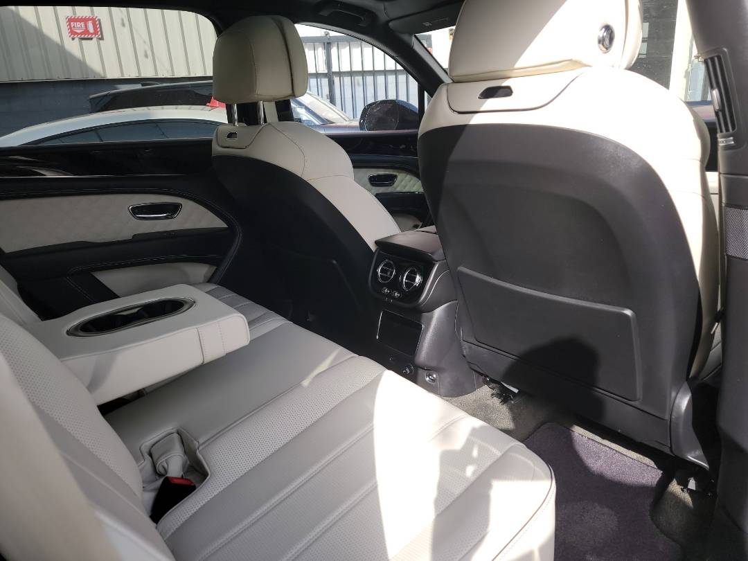 2022 BENTLEY BENTAYGA — 25717 KM — Lot 82151212 - Marhaba Auctions Used Cars - Image 5