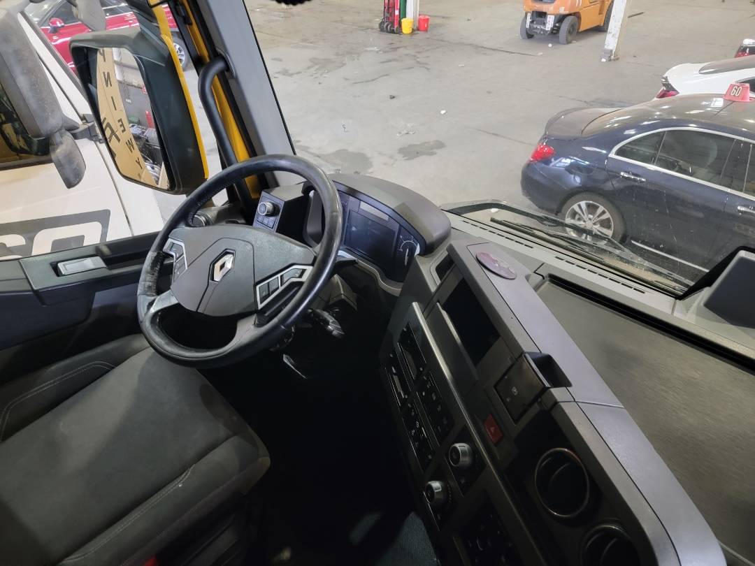 2015 RENAULT T 480 — 1179172 KM — Lot D001544 — Main - Marhaba Auctions Used Cars - Image 11