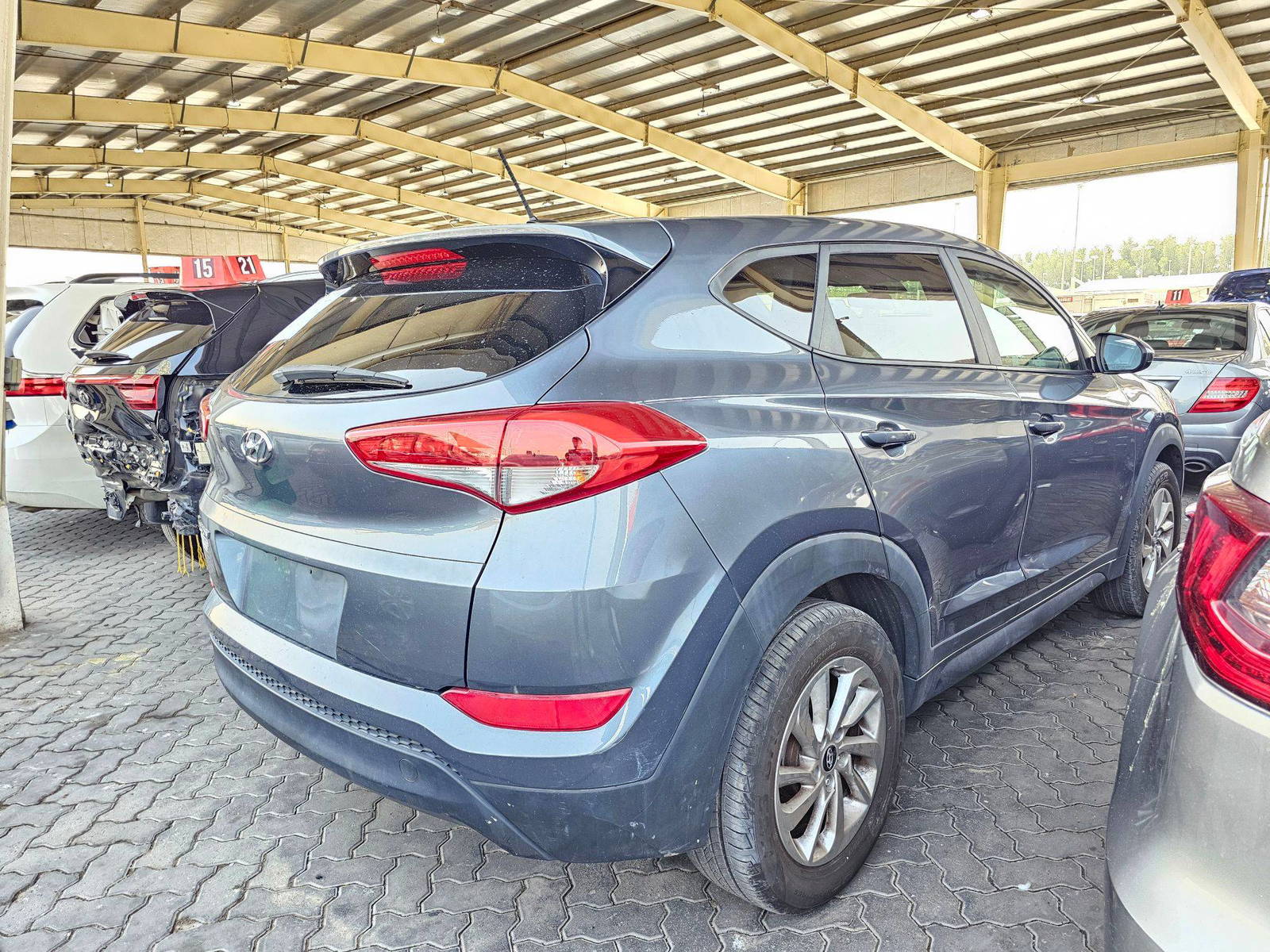 2016 HYUNDAI TUCSON — 115717 Miles — Lot U225321 — Souq - Marhaba Auctions Used Cars - Image 3