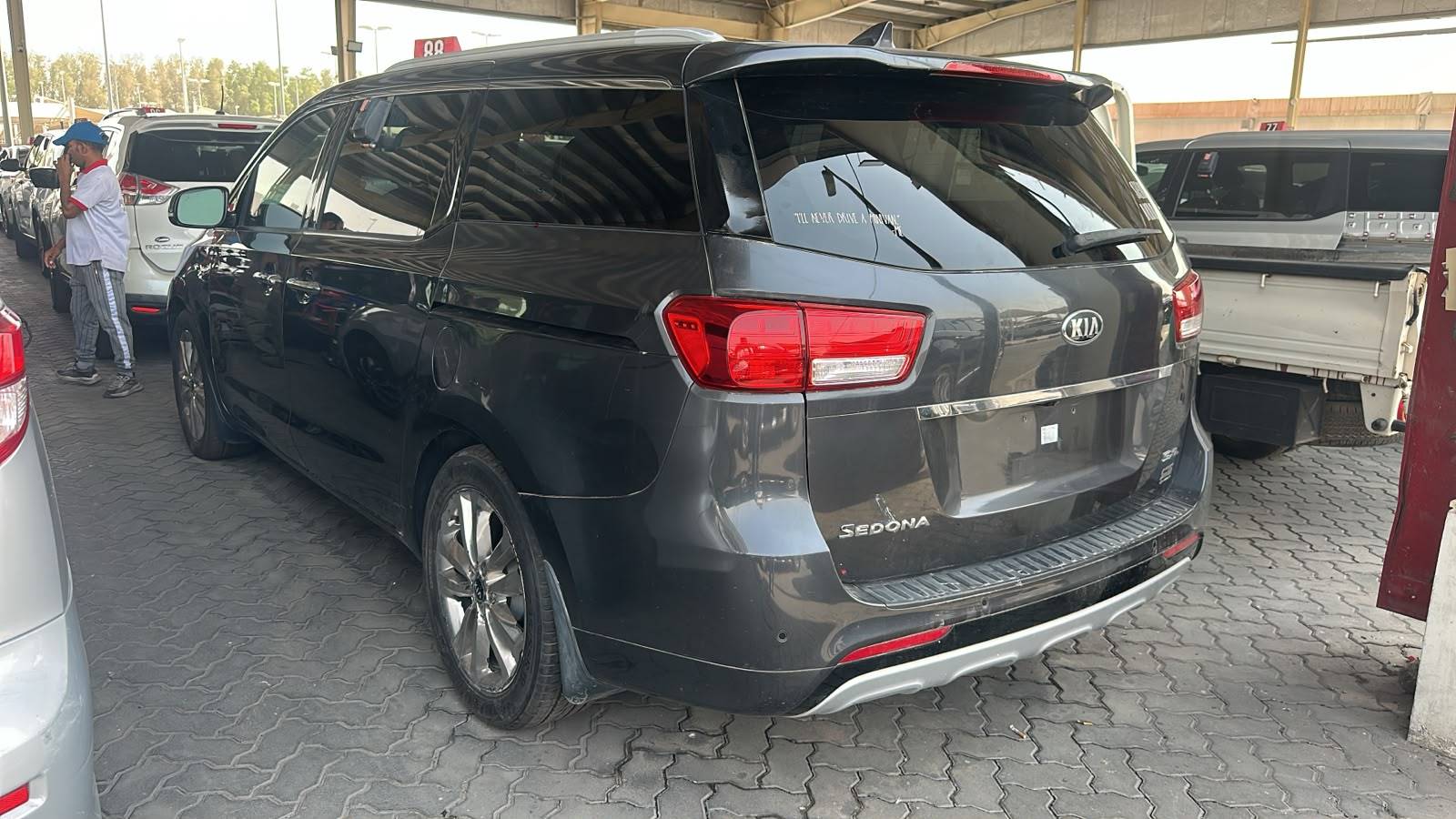 2015 KIA SEDONA — 168899 Miles — Lot 6F6044904 — Souq - Marhaba Auctions Used Cars - Image 2