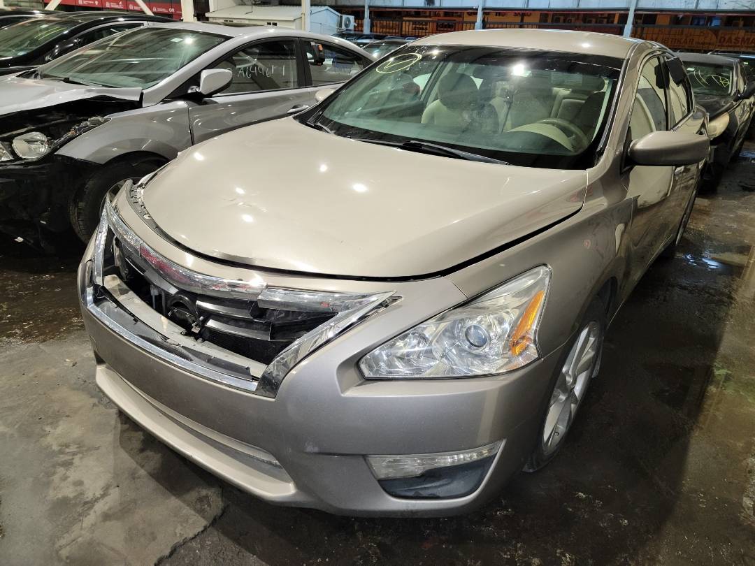 2014 NISSAN ALTIMA — 211259 Miles — Lot 70685813 - Marhaba Auctions Used Cars - Image 4