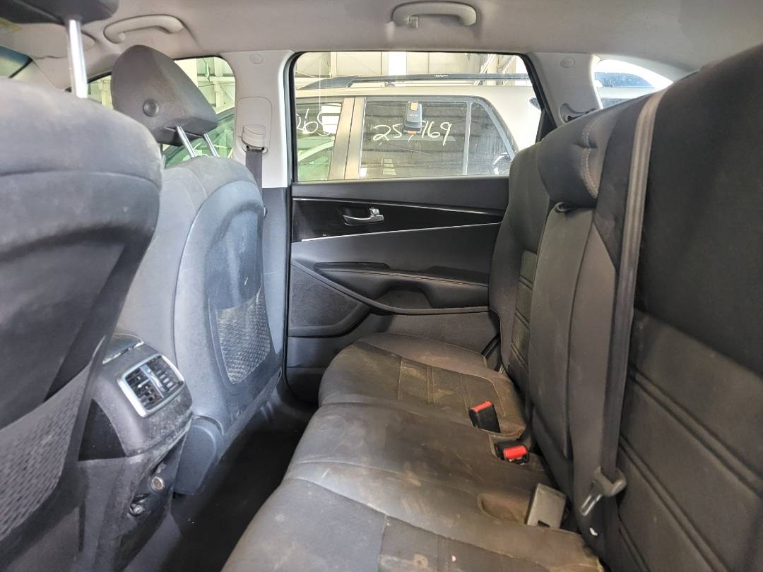 2019 KIA SORENTO — 155777 Miles — Lot 554128 — Main - Marhaba Auctions Used Cars - Image 7