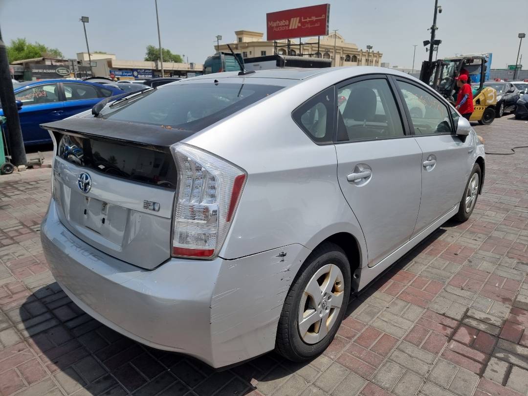 2010 TOYOTA PRIUS — 180292 Miles — Lot 215478 — Ind. 12 - Marhaba Auctions Used Cars - Image 4