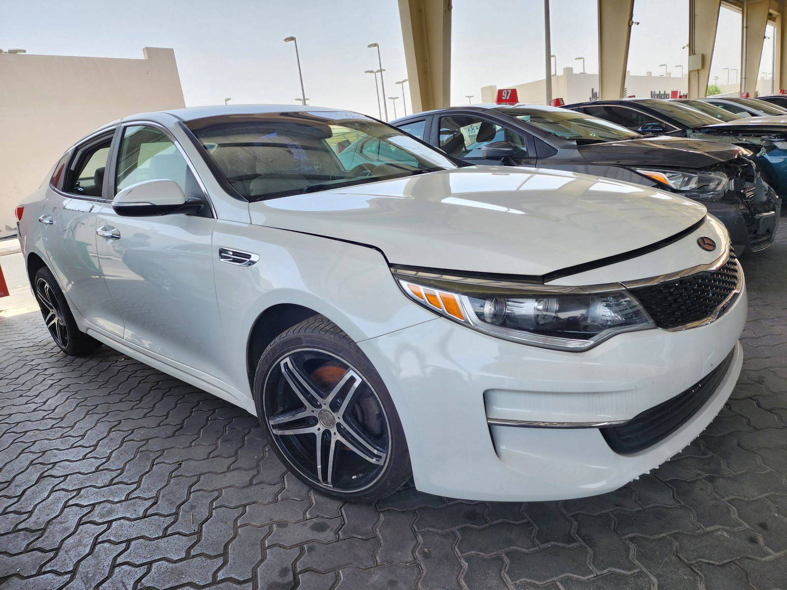 2016 KIA OPTIMA — 104323 Miles — Lot 4511 — Souq - Marhaba Auctions Used Cars - Image 4