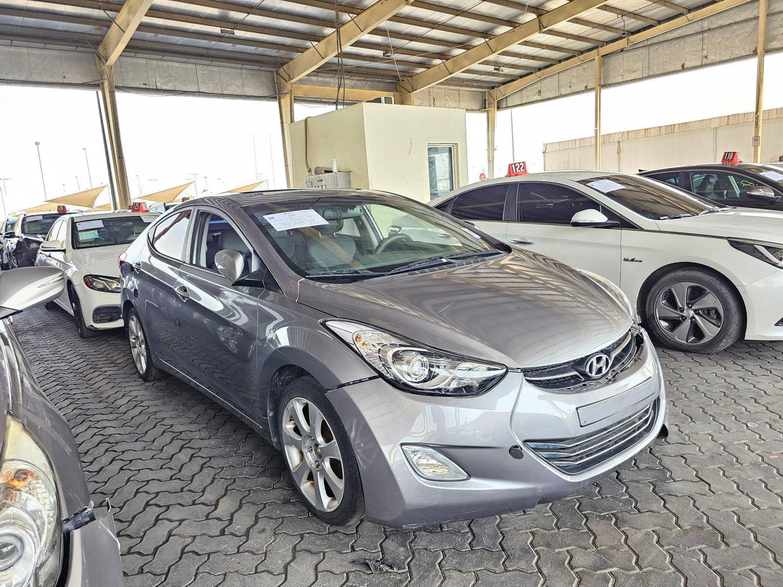 2012 HYUNDAI AVANTE — 107665 KM — Lot 294171 — Souq - Marhaba Auctions Used Cars - Image 4