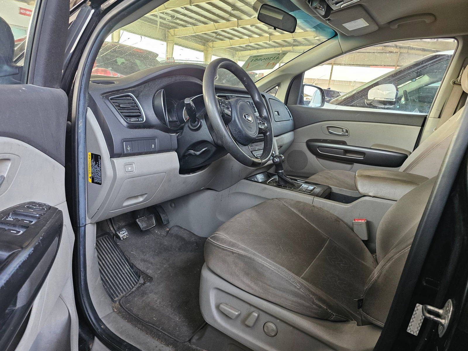 2015 KIA SEDONA — 169447 Miles — Lot C13F6066917 — Souq - Marhaba Auctions Used Cars - Image 8