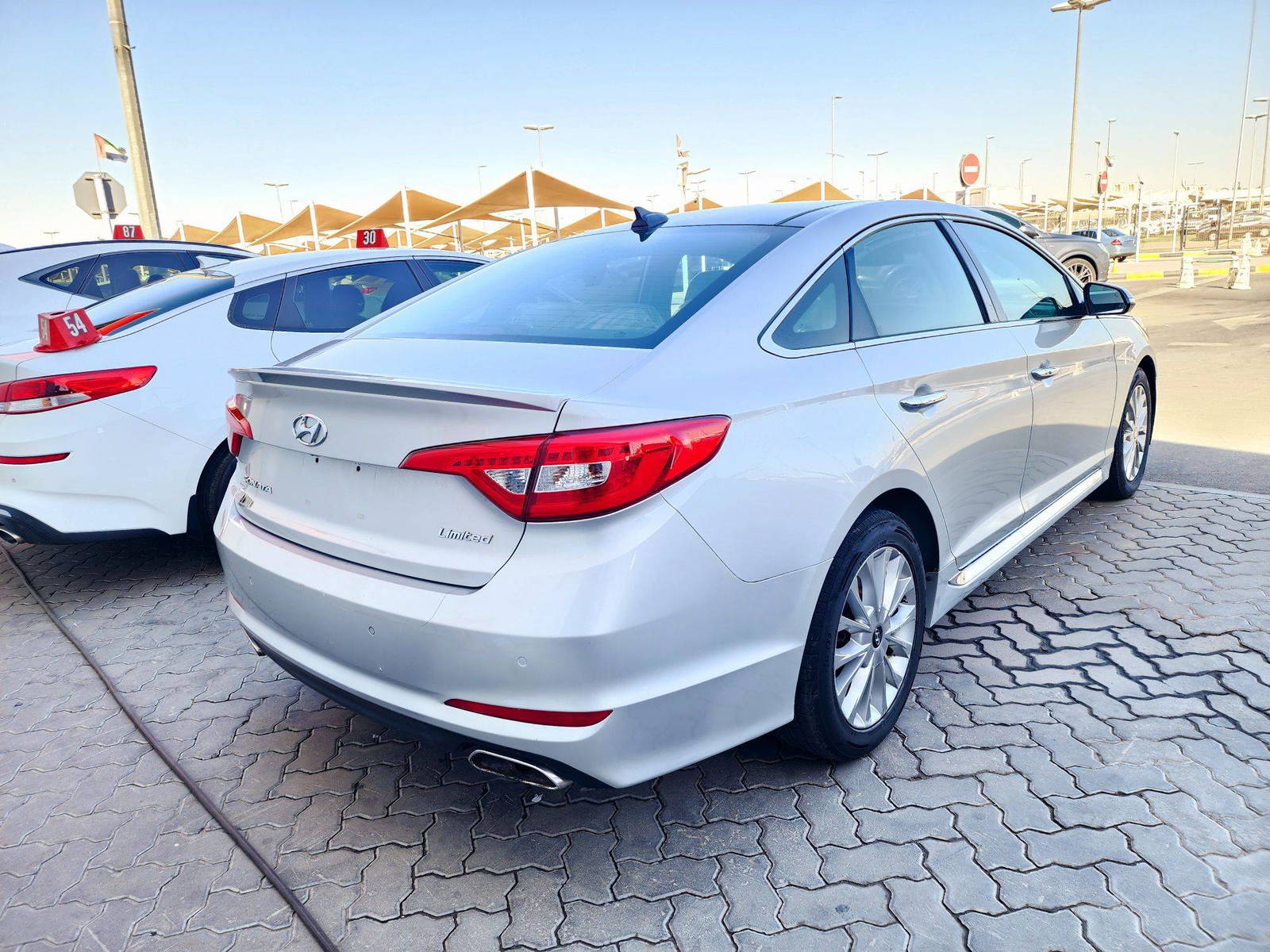 2015 HYUNDAI SONATA — 176842 Miles — Lot FH090 — Souq - Marhaba Auctions Used Cars - Image 3