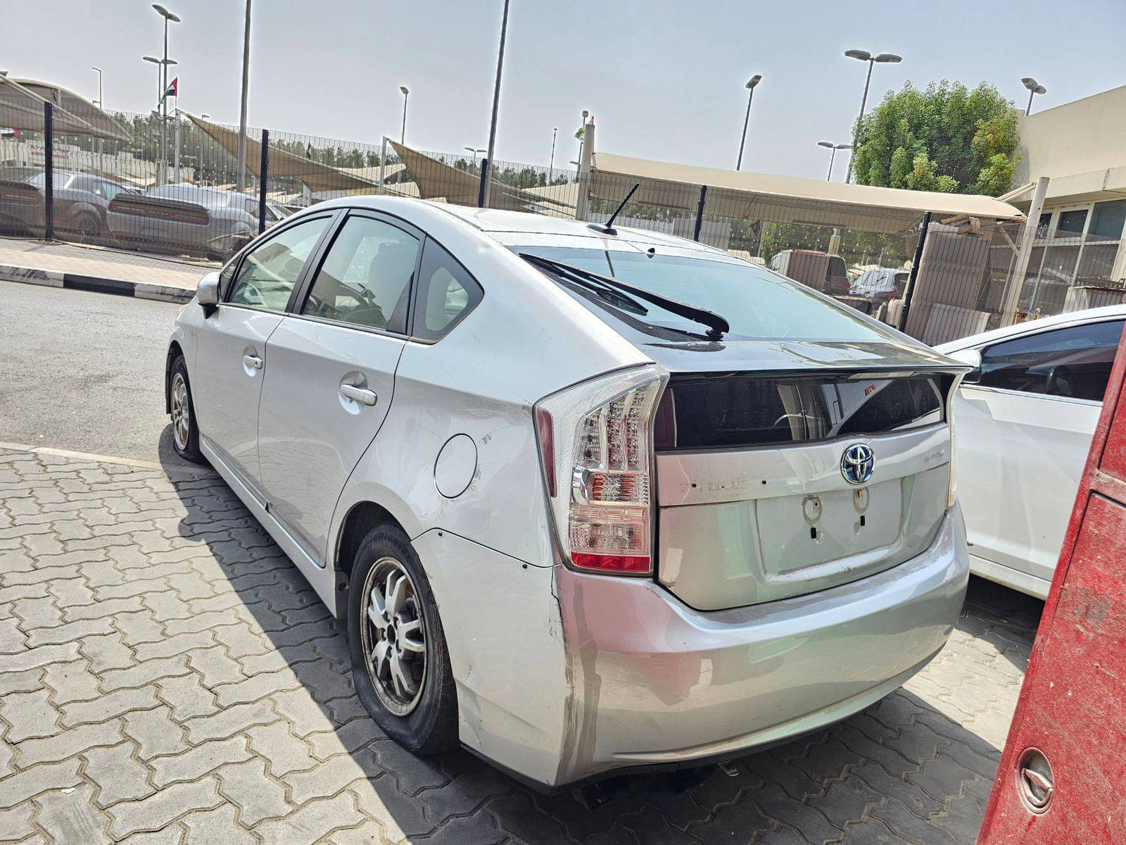 2011 TOYOTA PRIUS — 239423 Miles — Lot U8B5315319 — Souq - Marhaba Auctions Used Cars - Image 5