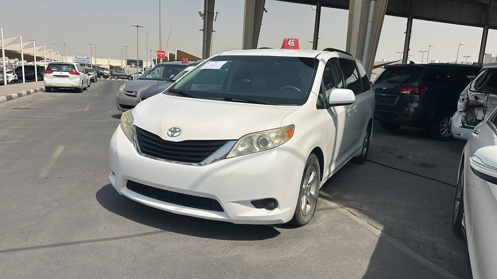2014 TOYOTA SIENNA — 217382 Miles — Lot 5ES505903 — Souq - Marhaba Auctions Used Cars - Image 3