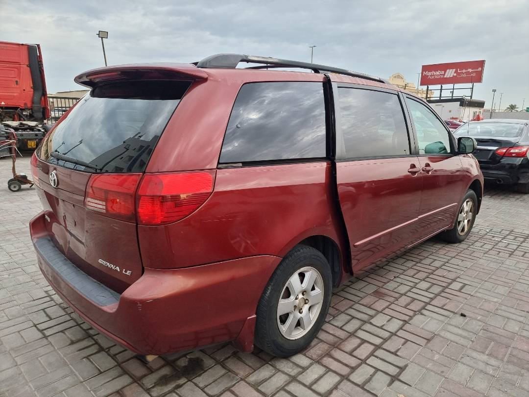 2004 TOYOTA SIENNA — 221505 Miles — Lot 67735164 — Ind. 12 - Marhaba Auctions Used Cars - Image 4