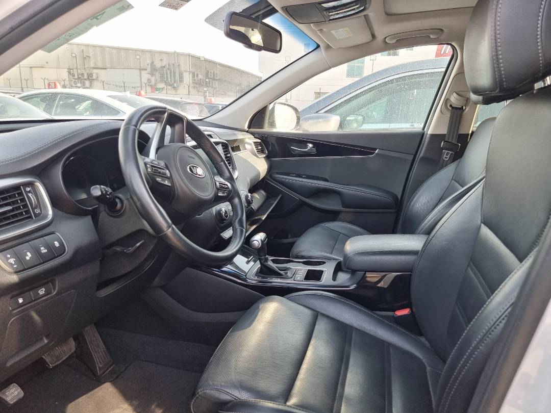 2017 KIA SORENTO — 99324 Miles — Lot 124587 — Ind. 12 - Marhaba Auctions Used Cars - Image 9