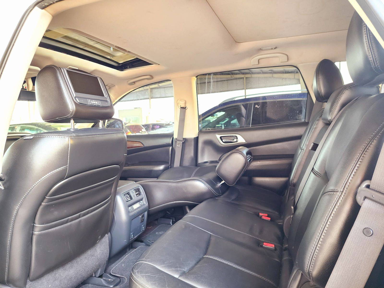 2013 NISSAN PATHFINDER — 194459 Miles — Lot 76339854 — Souq - Marhaba Auctions Used Cars - Image 6