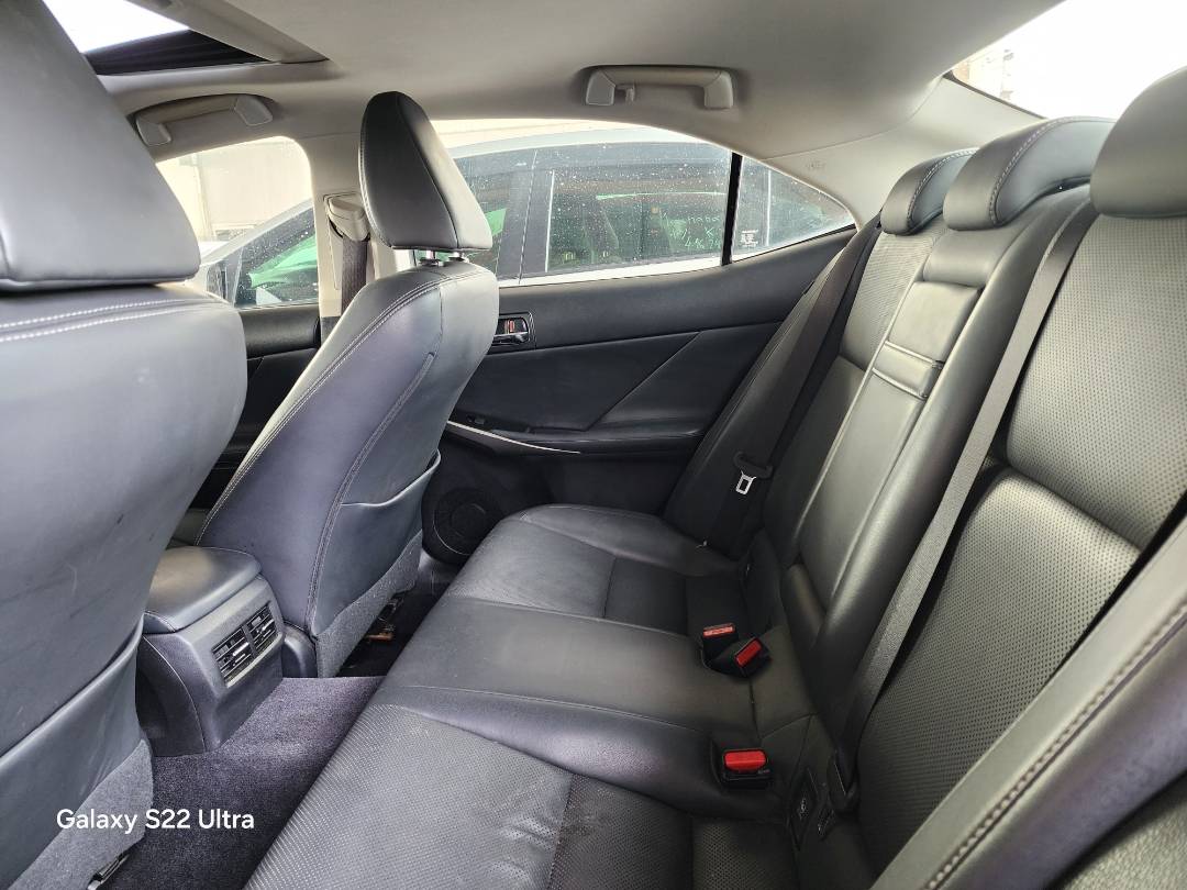 2014 LEXUS IS 250 — 150491 Miles — Lot 8765 — Souq - Marhaba Auctions Used Cars - Image 10