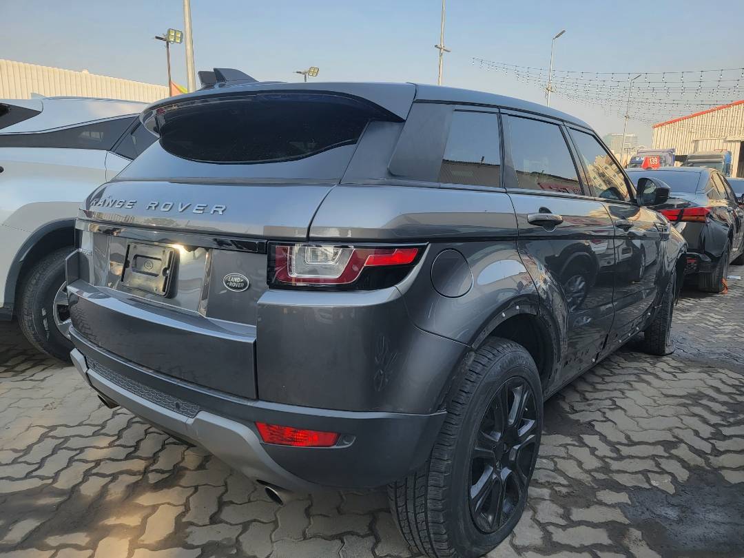 2017 LAND ROVER RANGE ROVER EVOQUE SE — 85231 Miles — Lot 38452236 — Souq - Marhaba Auctions Used Cars - Image 3