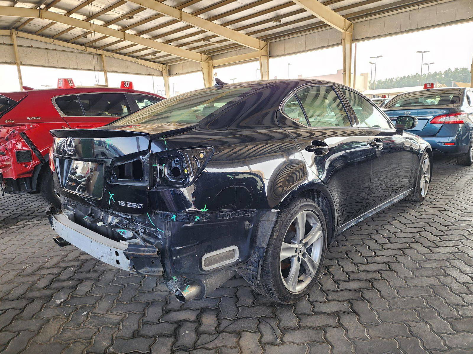 2011 LEXUS IS 250 — 170200 Miles — Lot 54625974 — Souq - Marhaba Auctions Used Cars - Image 4